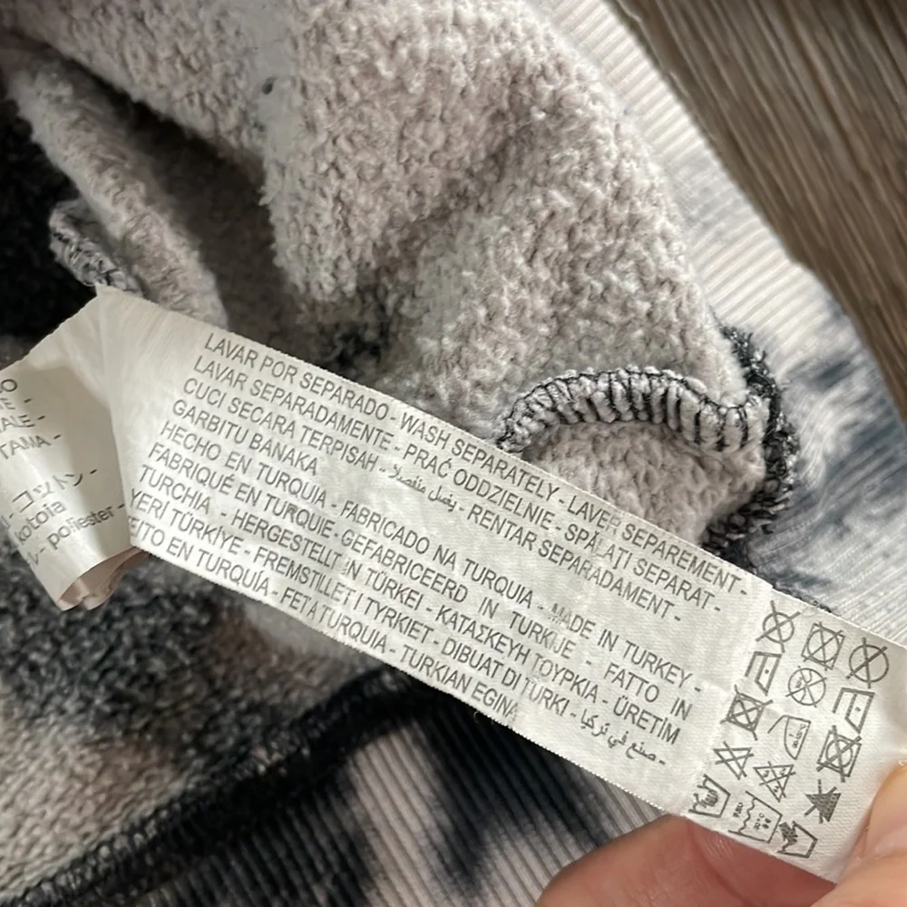 ✅SOLD✅Zara acid wash crew neck sweatshirt size small - Picture 6 of 9